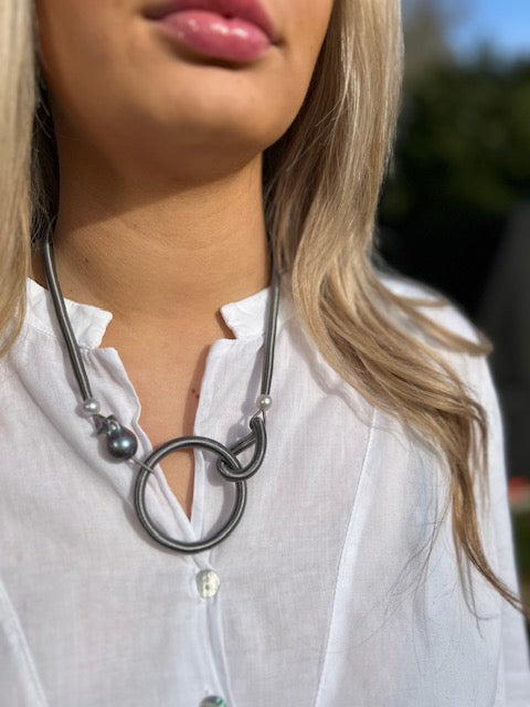 Emily Short Necklace - Grey Pearl