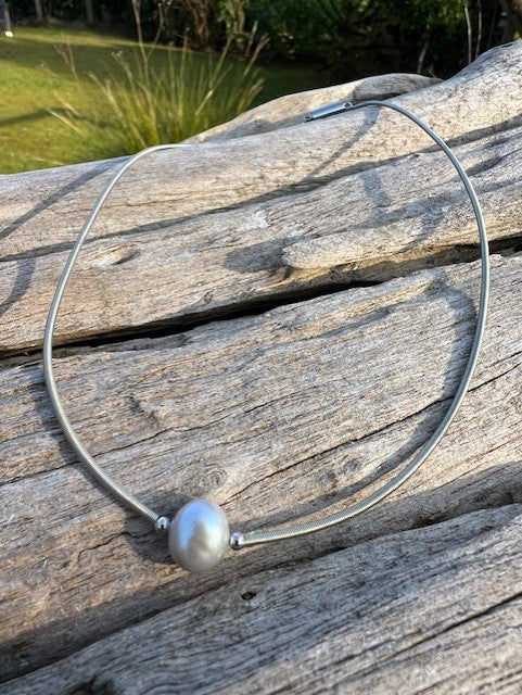 Joy Necklace - Silver with Grey Pearl
