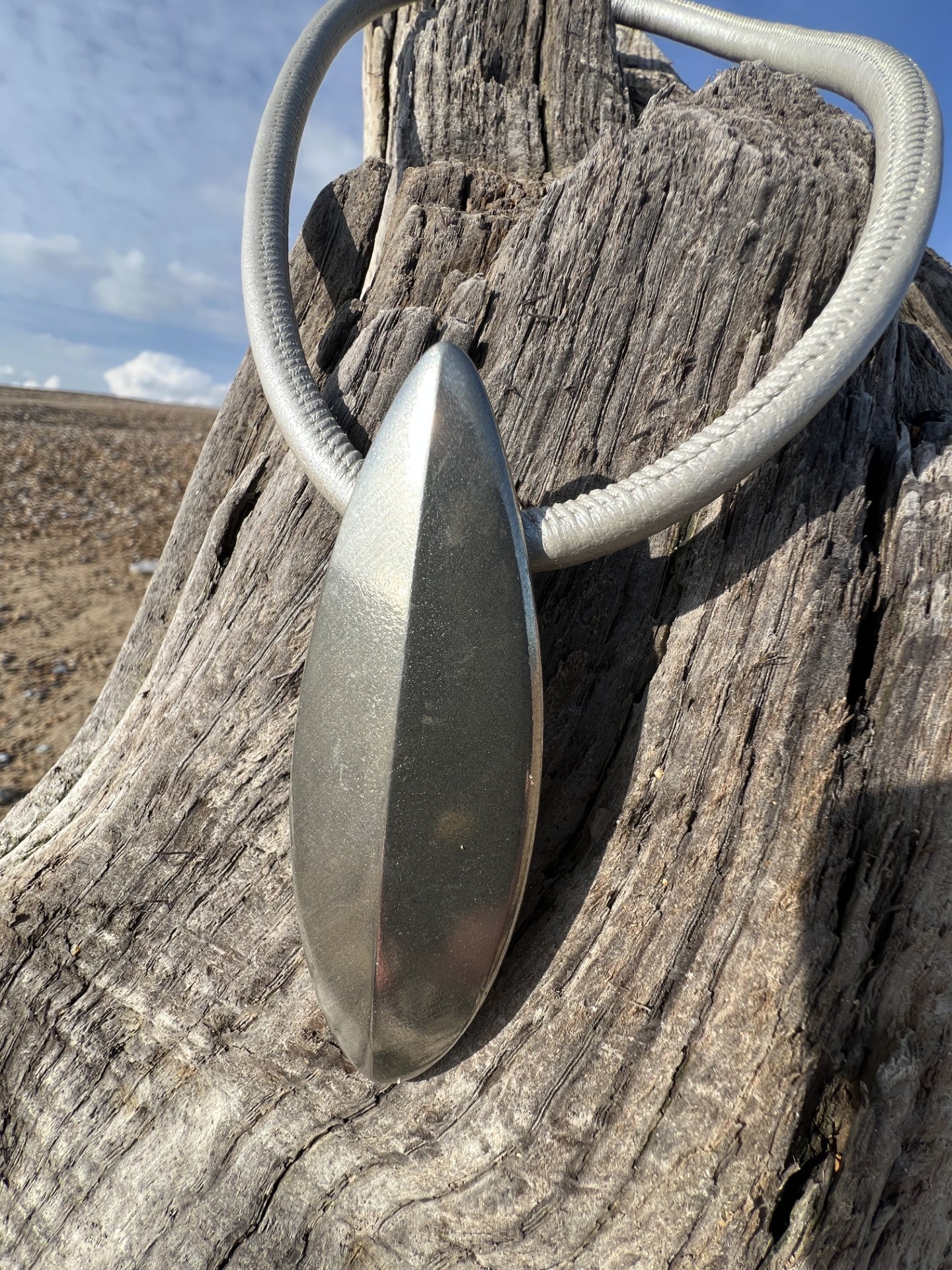 Nova Necklace Short - Light Grey Nappa Leather