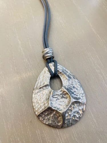 Crush Necklace Long - Dark Grey Nappa Leather