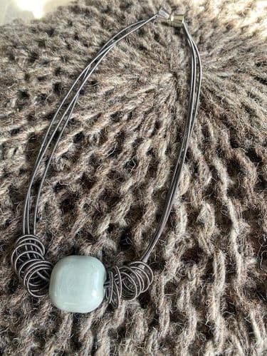 Pebble Short Necklace - Hematite & Light Grey