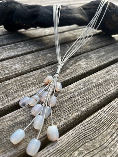 Rios Necklace - Silver Wire & Agate Cluster
