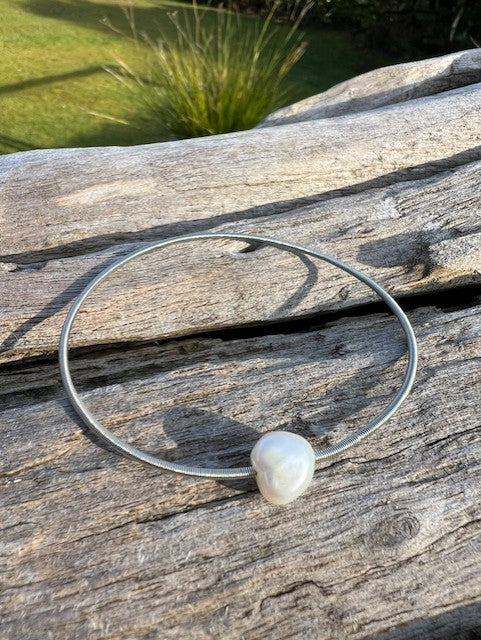Joy Bracelet - Silver with White Pearl
