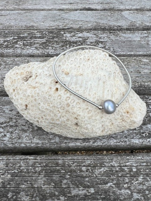 Joy Bracelet - Silver with Grey Pearl