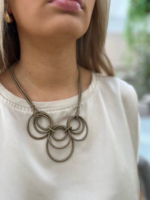 Mila Short Necklace - Gold