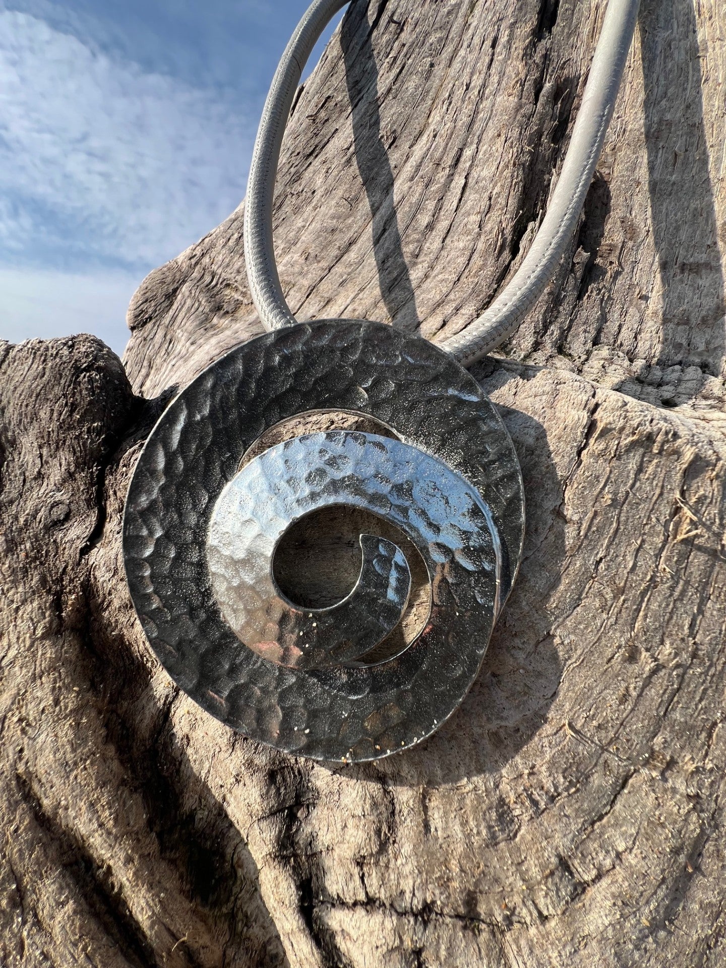 Halo Necklace Short - Light Grey Nappa Leather