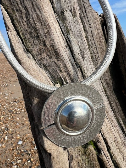 Venus Necklace Short - Light Grey Nappa Leather