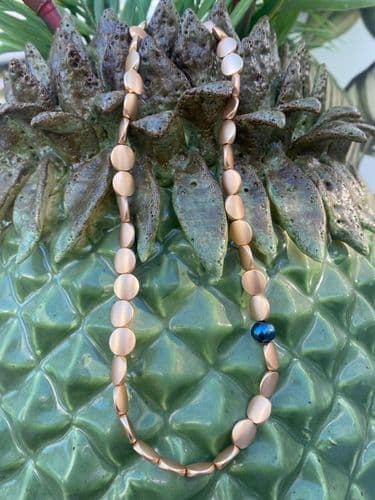 Ginkgo Short Necklace - Gold Disc With Green Pearl